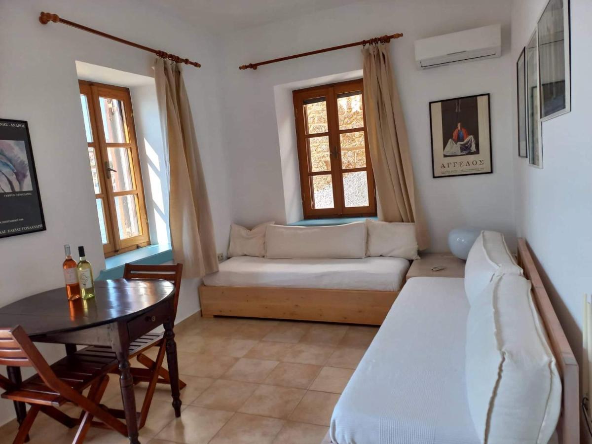 Villa Amalia Chalki Town Extérieur photo