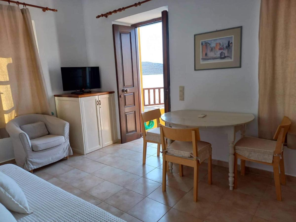 Villa Amalia Chalki Town Extérieur photo