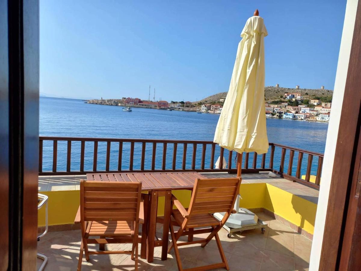 Villa Amalia Chalki Town Extérieur photo
