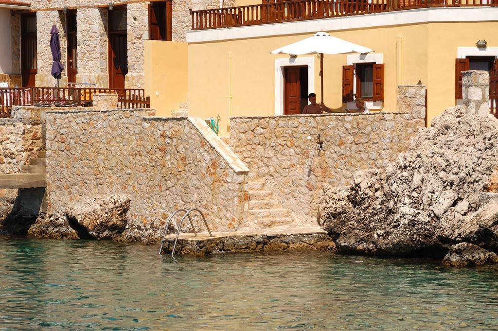 Villa Amalia Chalki Town Extérieur photo