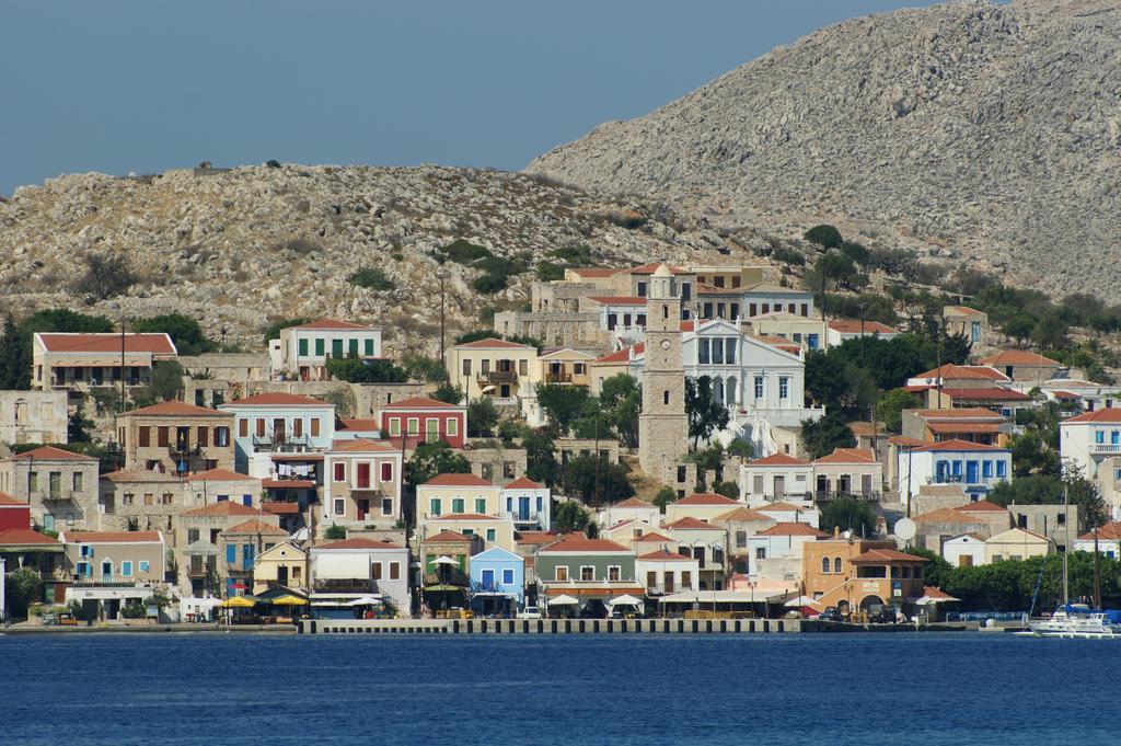 Villa Amalia Chalki Town Extérieur photo