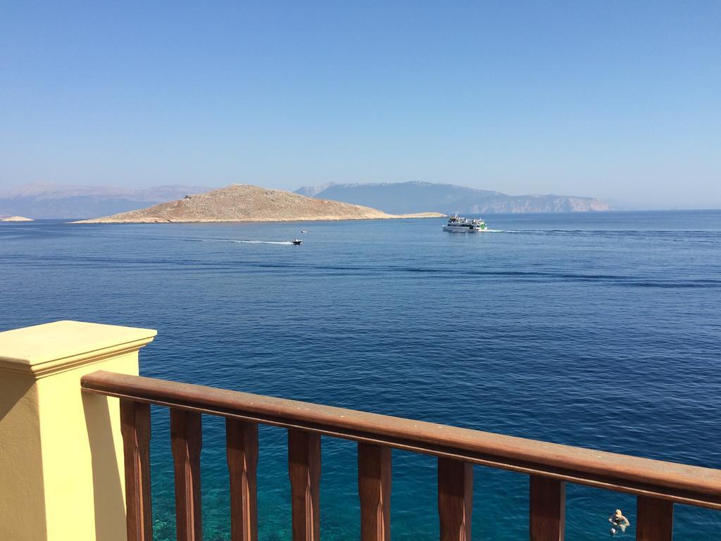Villa Amalia Chalki Town Extérieur photo