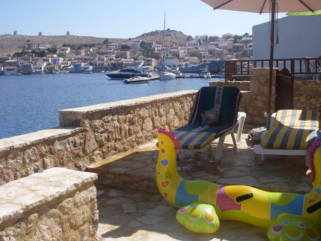Villa Amalia Chalki Town Extérieur photo