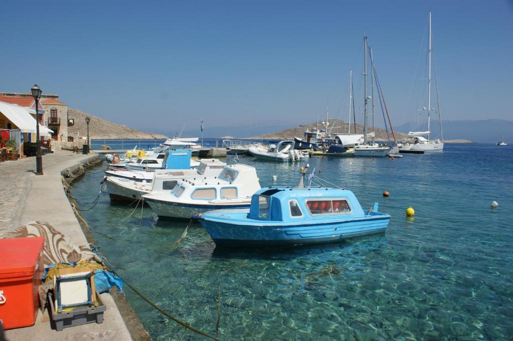 Villa Amalia Chalki Town Extérieur photo